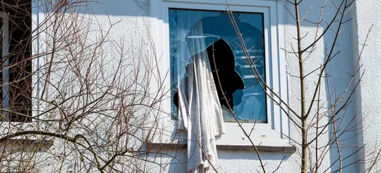 Storm Window Installation Contractors in Maitland, FL